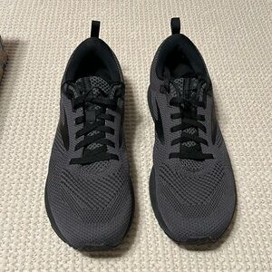 Men’s Brooks Revel 5 Running Shoes Size 11.5 Medium